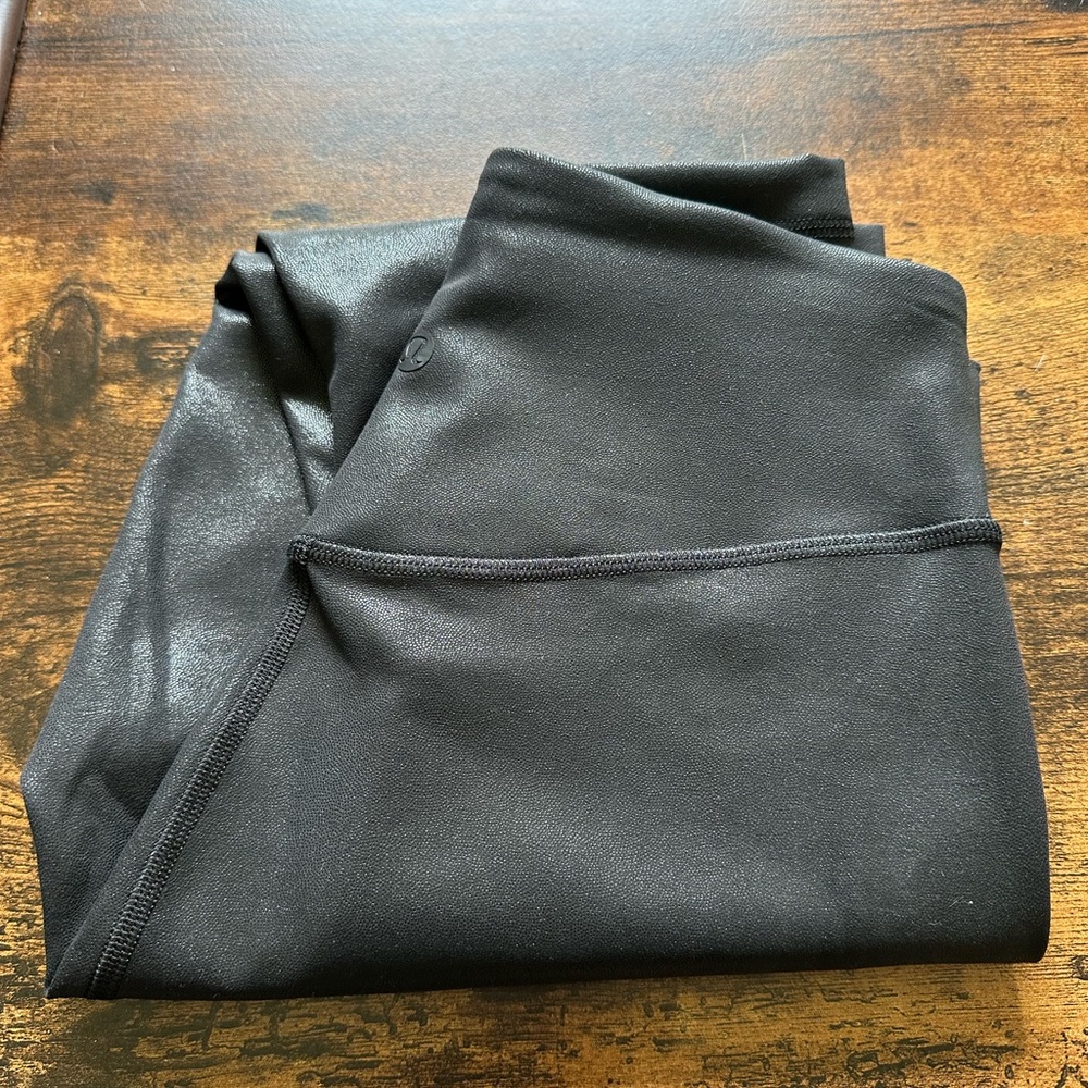 Women’s Lululemon Wunder under leggings 25”